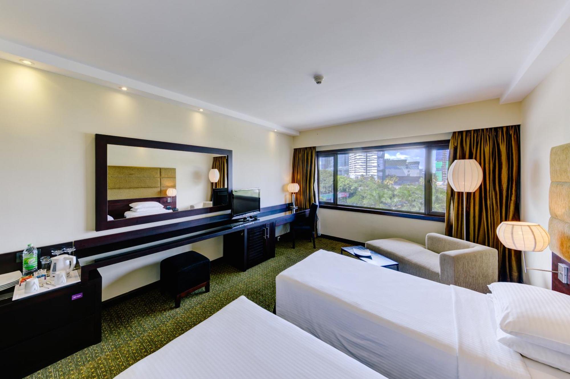 Cinnamon Lakeside Colombo Exterior foto Deluxe Room